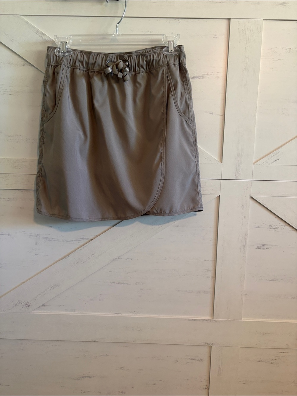 Everyday Drawstring Skort in Taupe